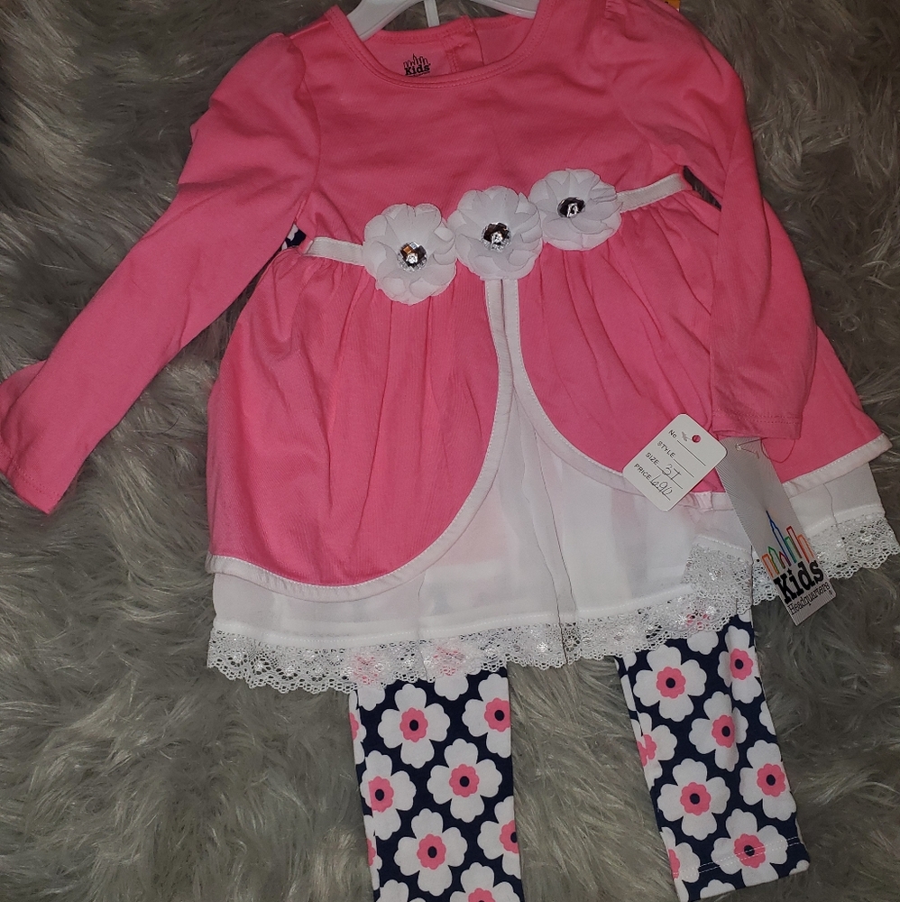 BNWT Girls  2 piece set 3T